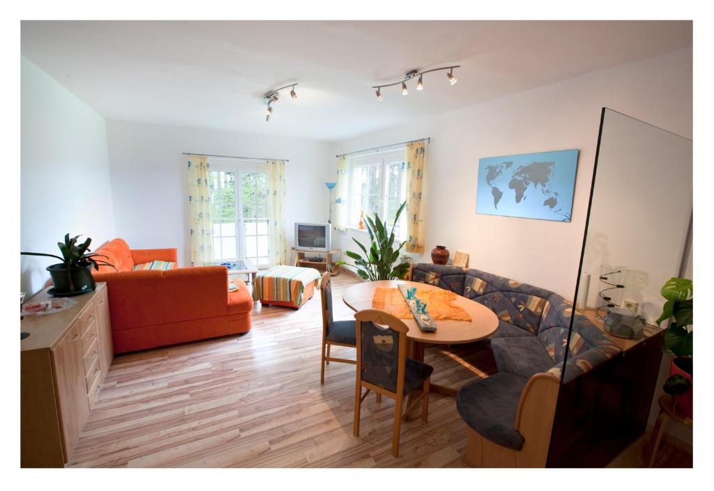Seeblick Susanne Schiefling am See Room photo